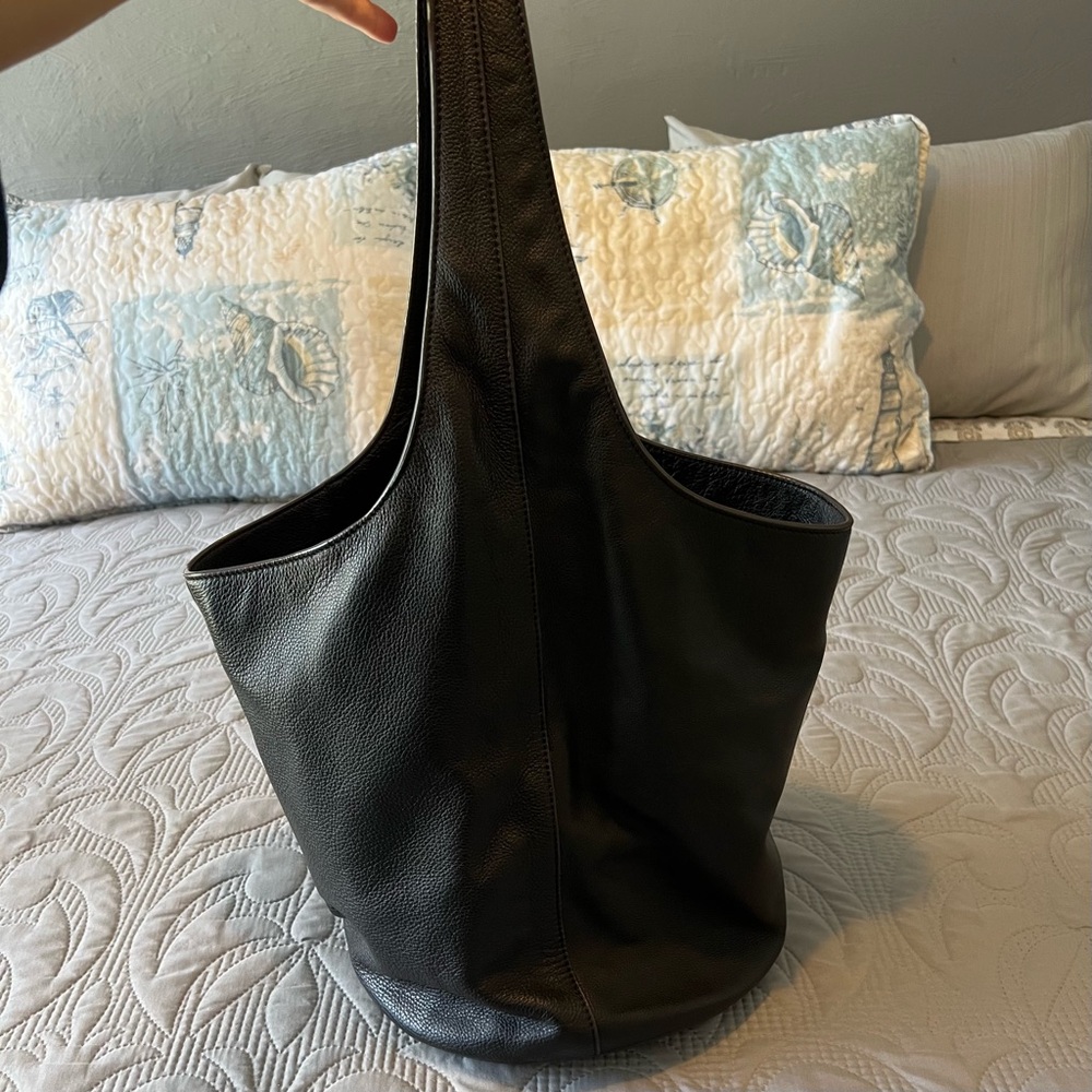 Tory Burch All T Pebble Leather Bag - Picture 3 of 9